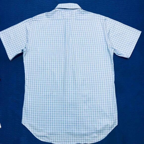 Light Blue Short Sleeve Button-Up Shirt - Picture 2 of 4